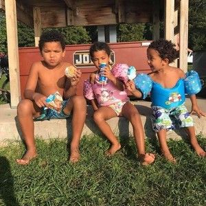 Meet your Posher, Laurie